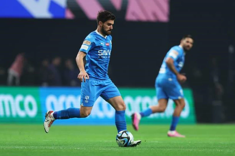 تقرير: الهلال يتفق مع روبن نيفيز على تجديد عقده