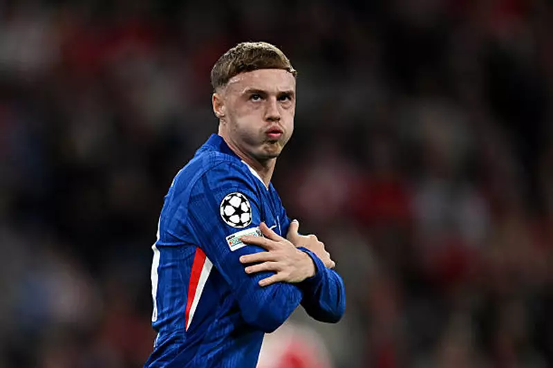 رغم غيابه الطويل.. قلق من عودة كول بالمر أمام برشلونة