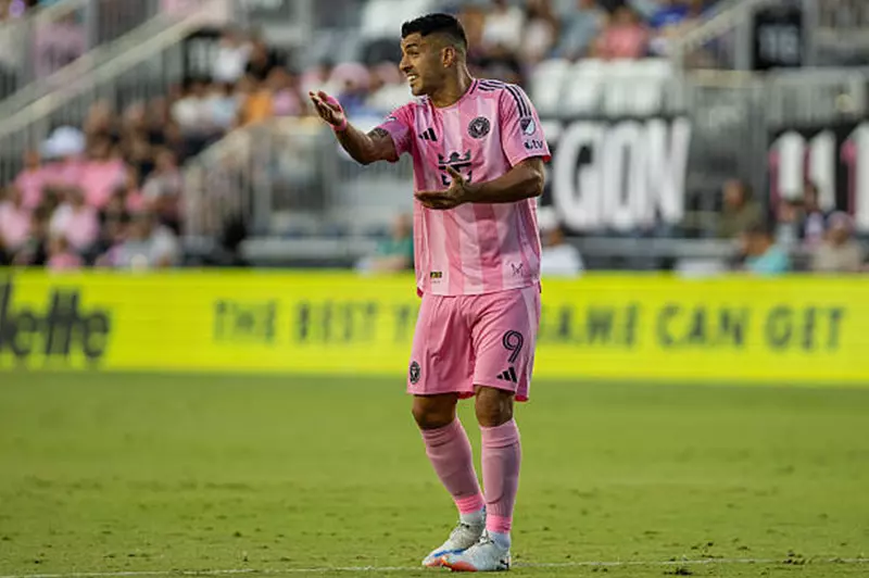 قلق في إنتر ميامي من قرارات الانضباط عقب عقوبة سواريز